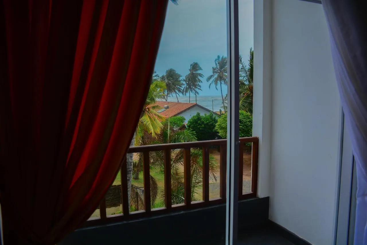 Hotel Star White - Negombo Kudapaduwa
