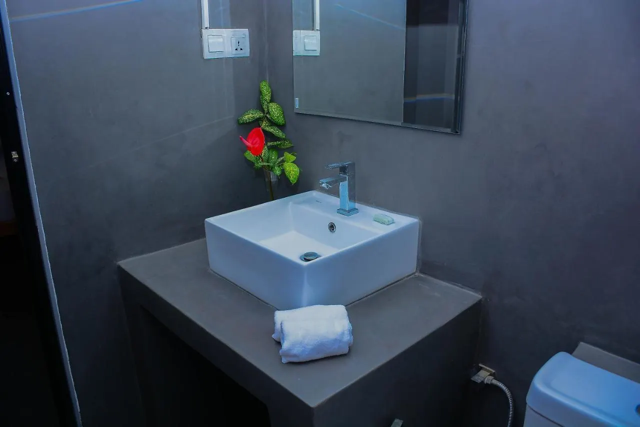 Hotel Star White - Negombo Kudapaduwa