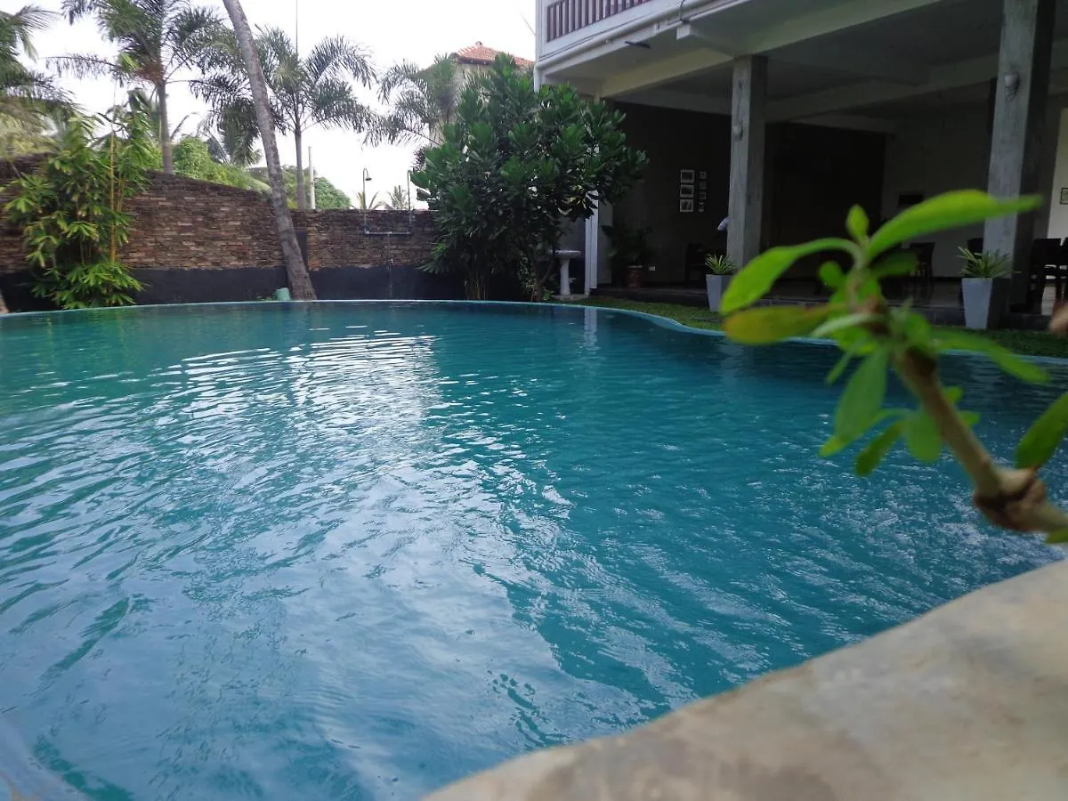 Hotel Star White - Negombo Kudapaduwa